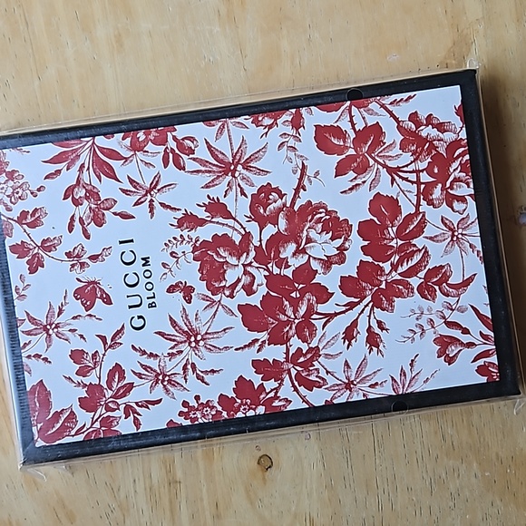 GUCCI BLOOM JOURNAL - Picture 11 of 12